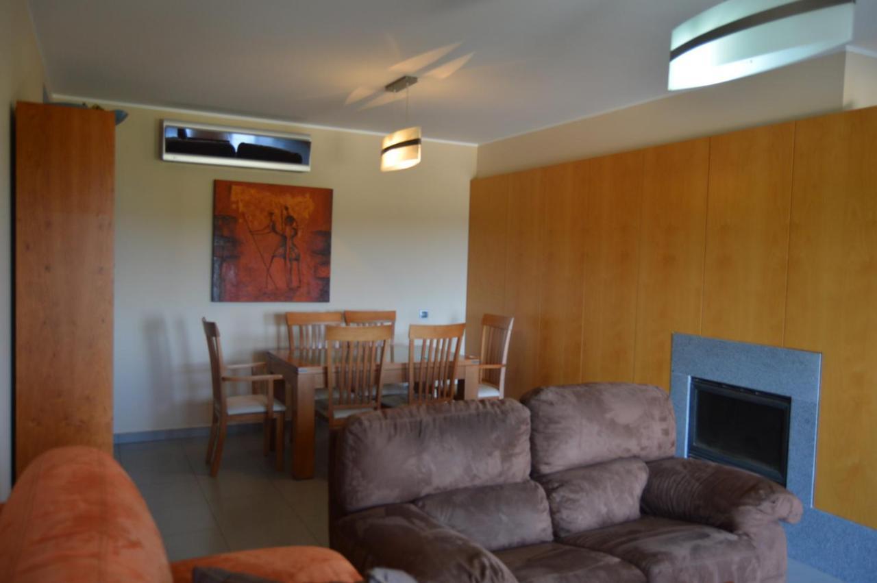 Apartamento Frente Ao Mar Com Piscina De Agua Salgada Quarteira Luaran gambar
